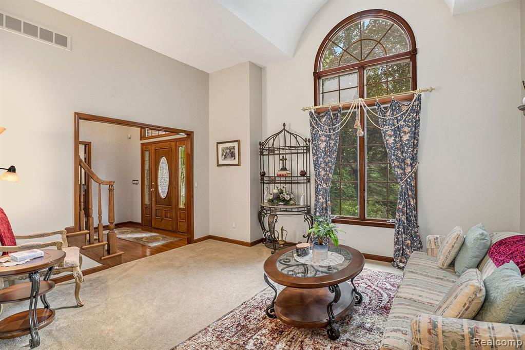 5082 Walnut Hills Drive