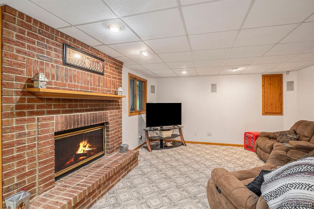 5082 Walnut Hills Drive