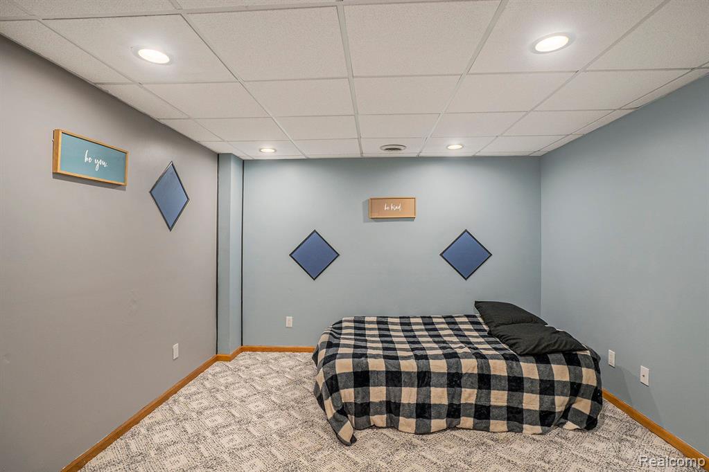 5082 Walnut Hills Drive