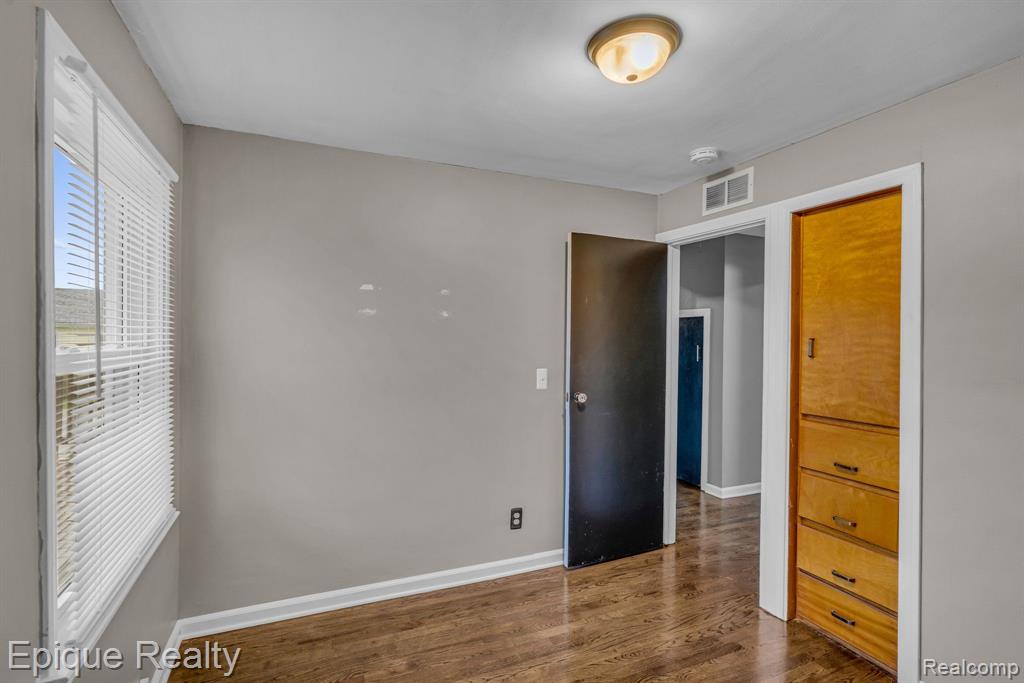 1024 Capac Road