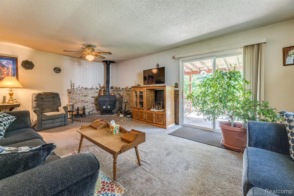 7139 Main
