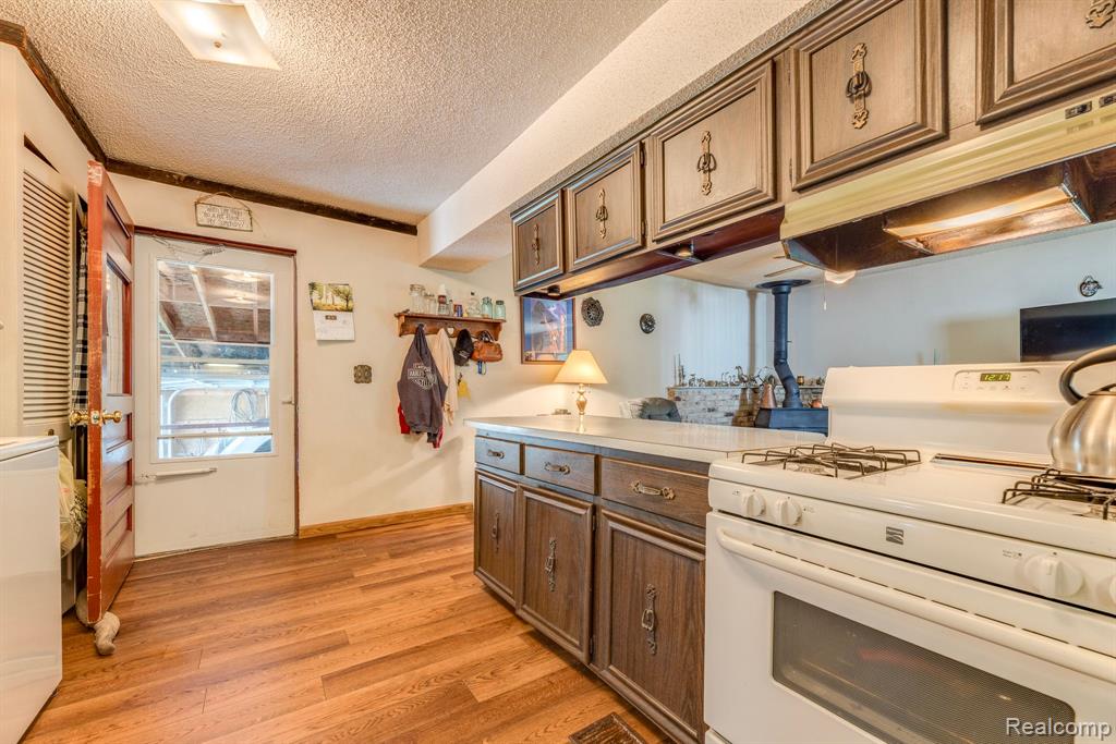 7139 Main