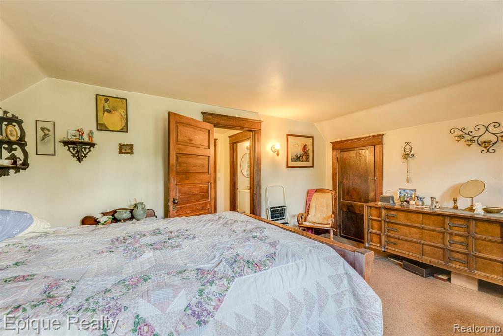 7139 Main