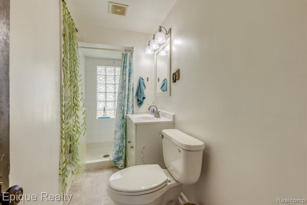 7139 Main