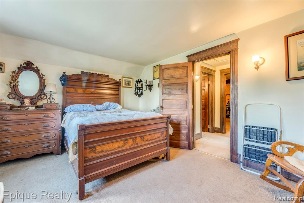 7139 Main