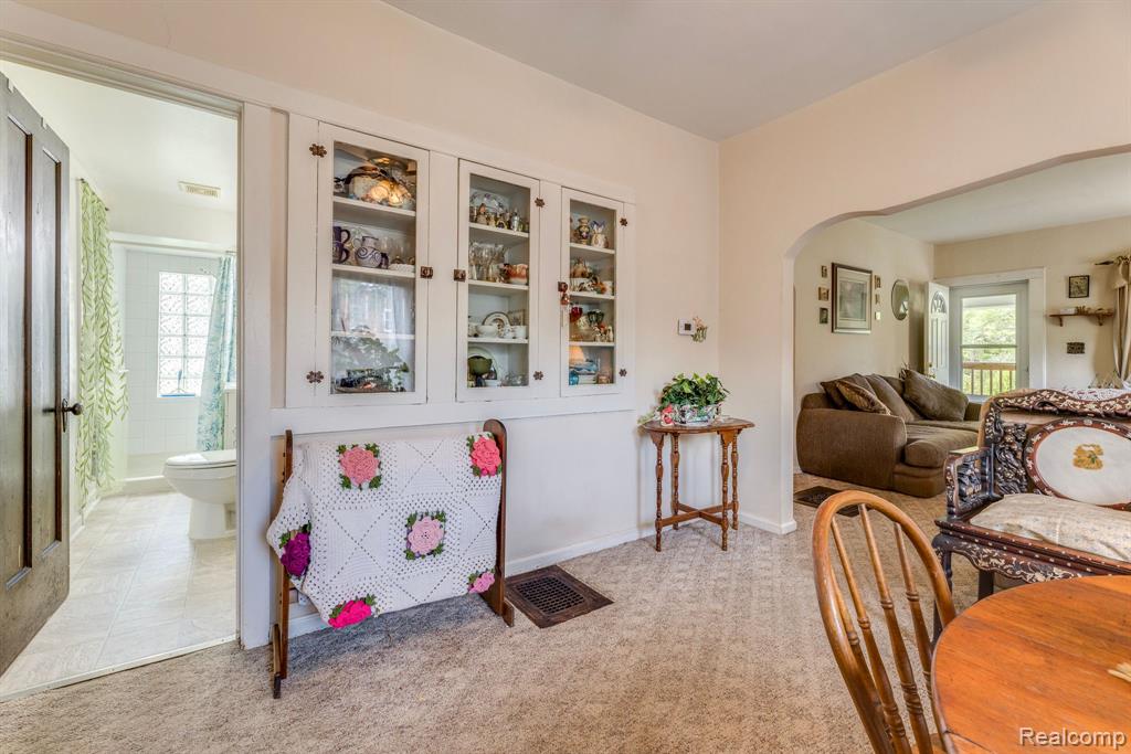 7139 Main