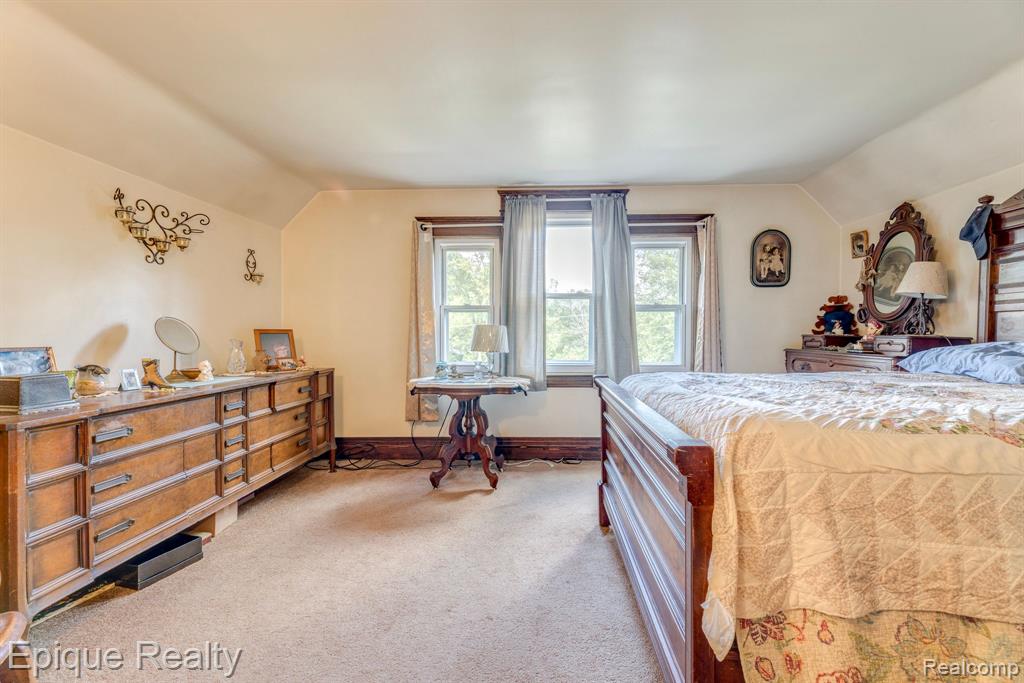 7139 Main