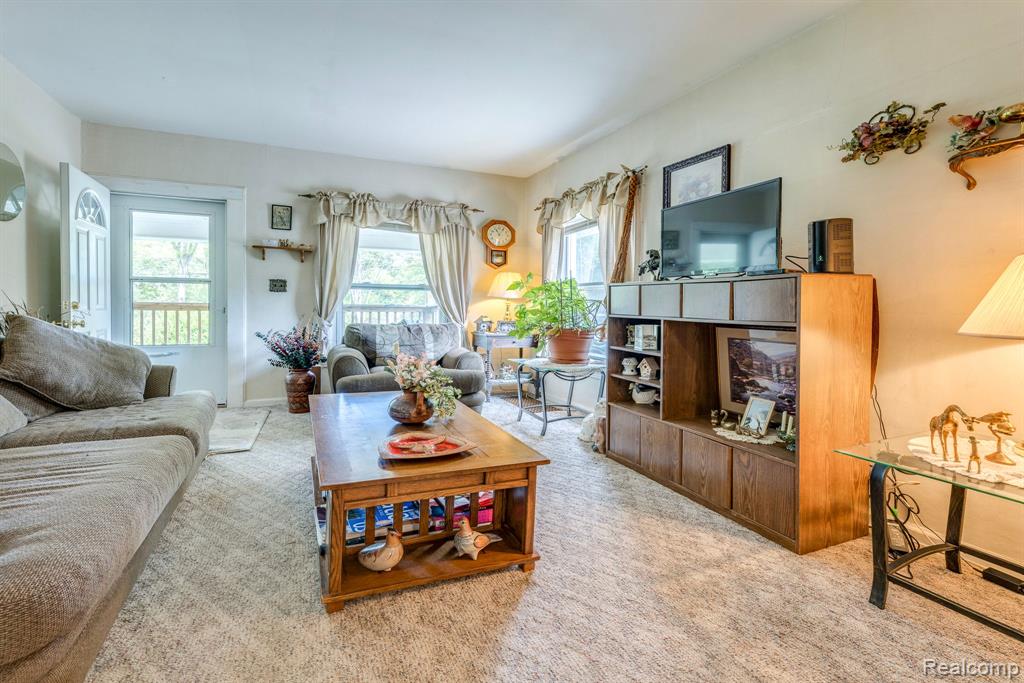 7139 Main