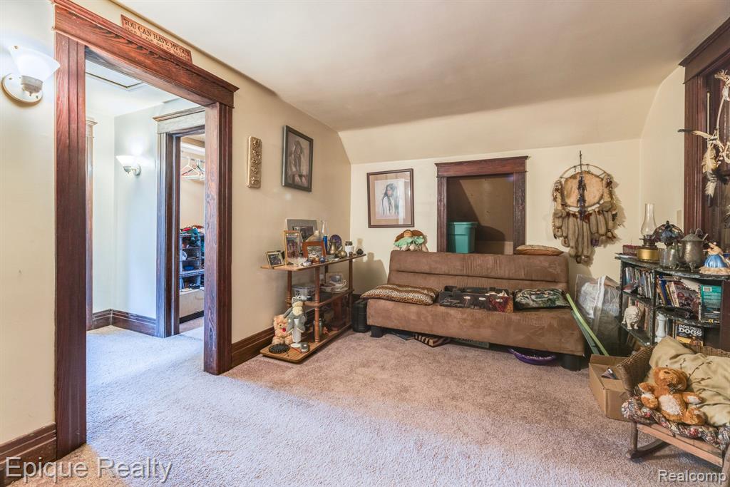 7139 Main