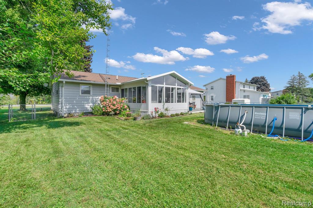 9513 W Pierson Road