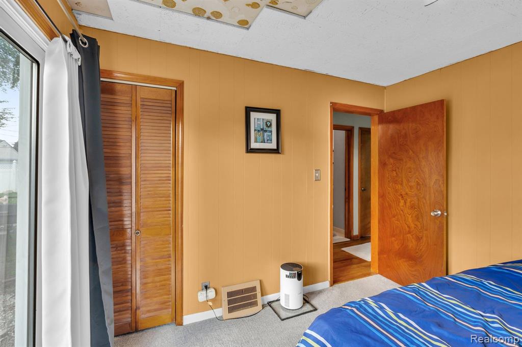 3225 Ellwood Avenue