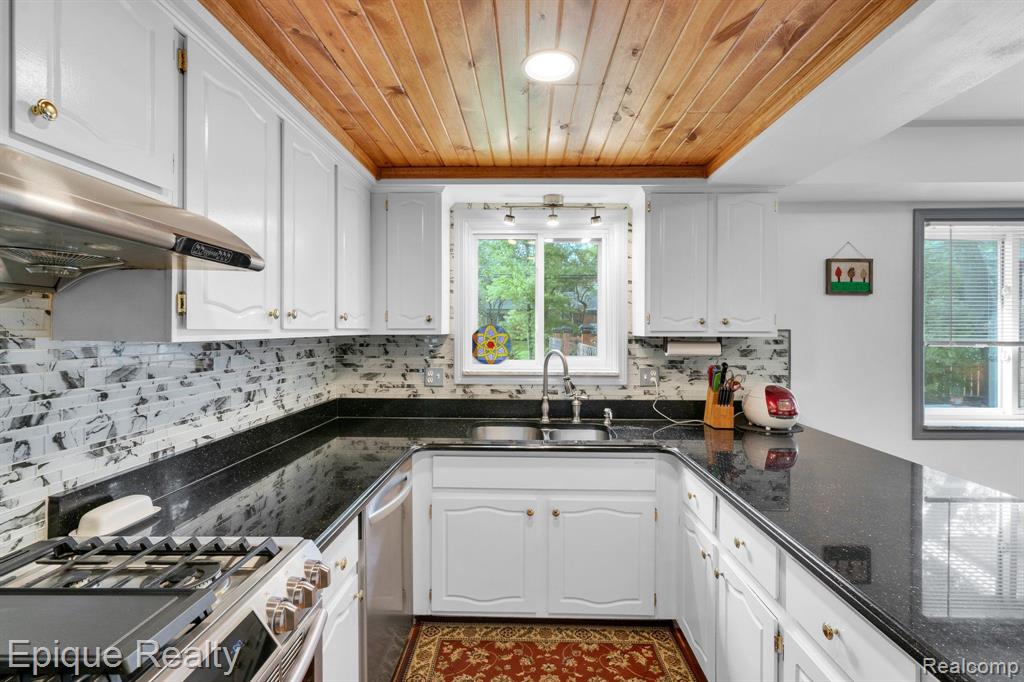 4102 Cherrywood Drive