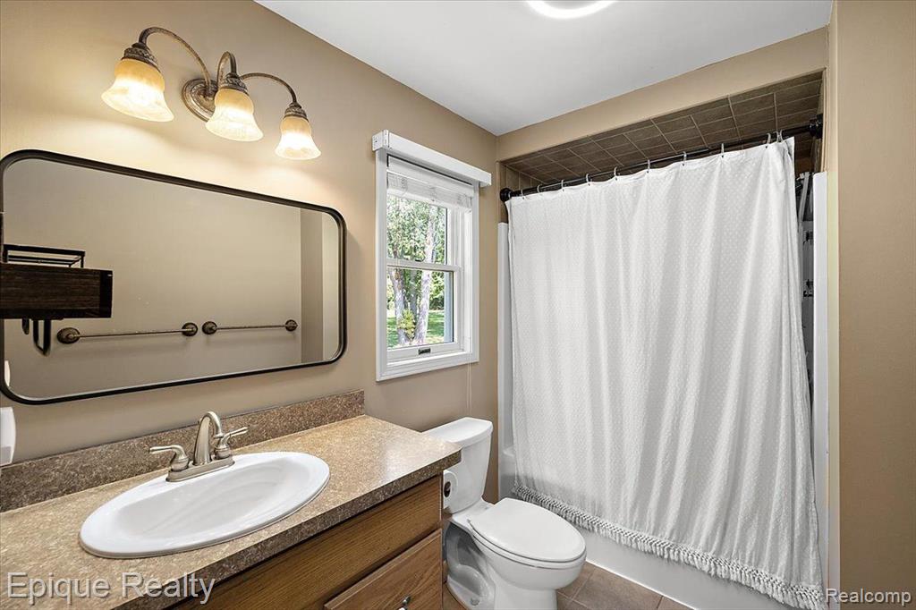 3324 W Drahner Road
