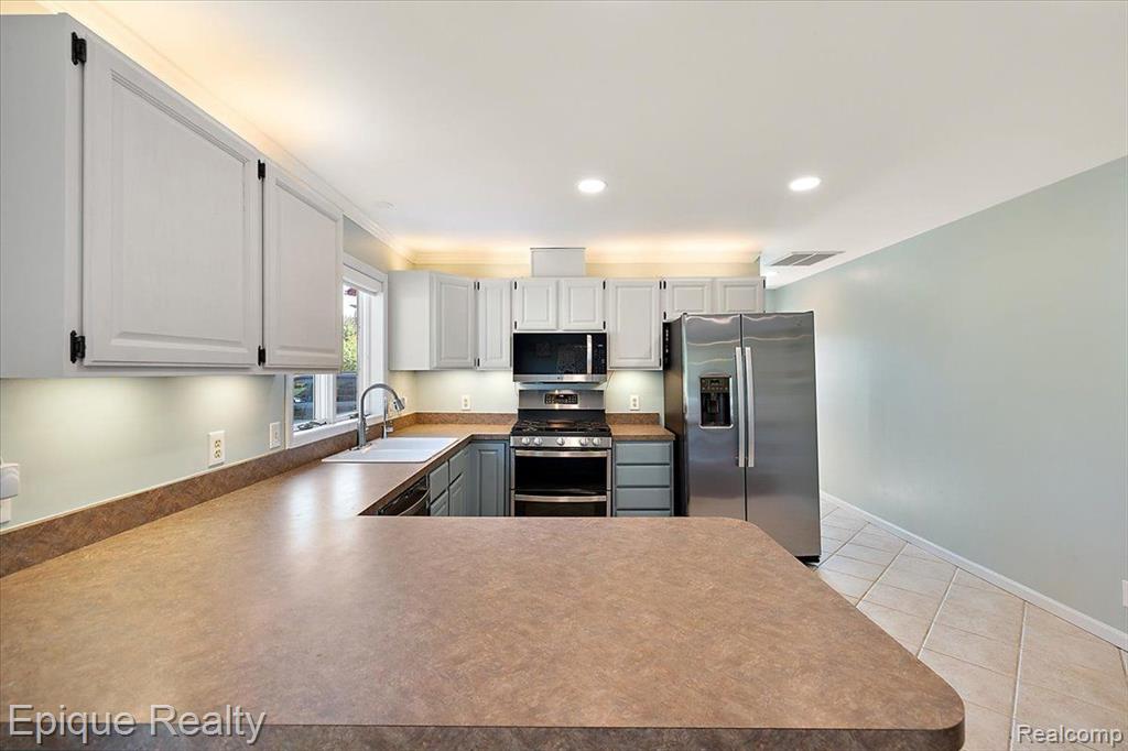 3324 W Drahner Road