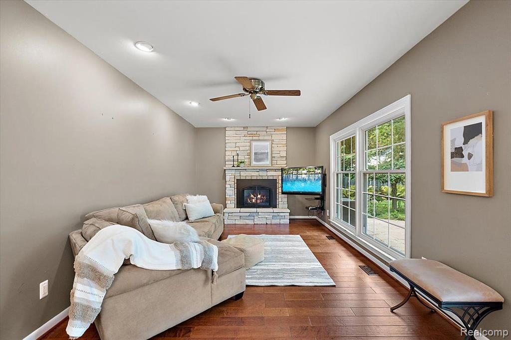 144 Oaklane Drive