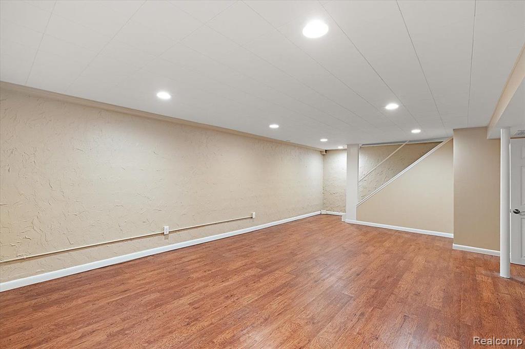 144 Oaklane Drive