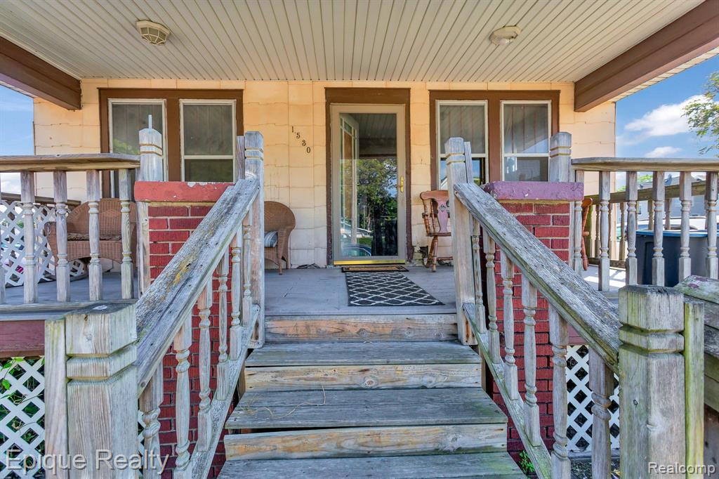 1530 Elk Street