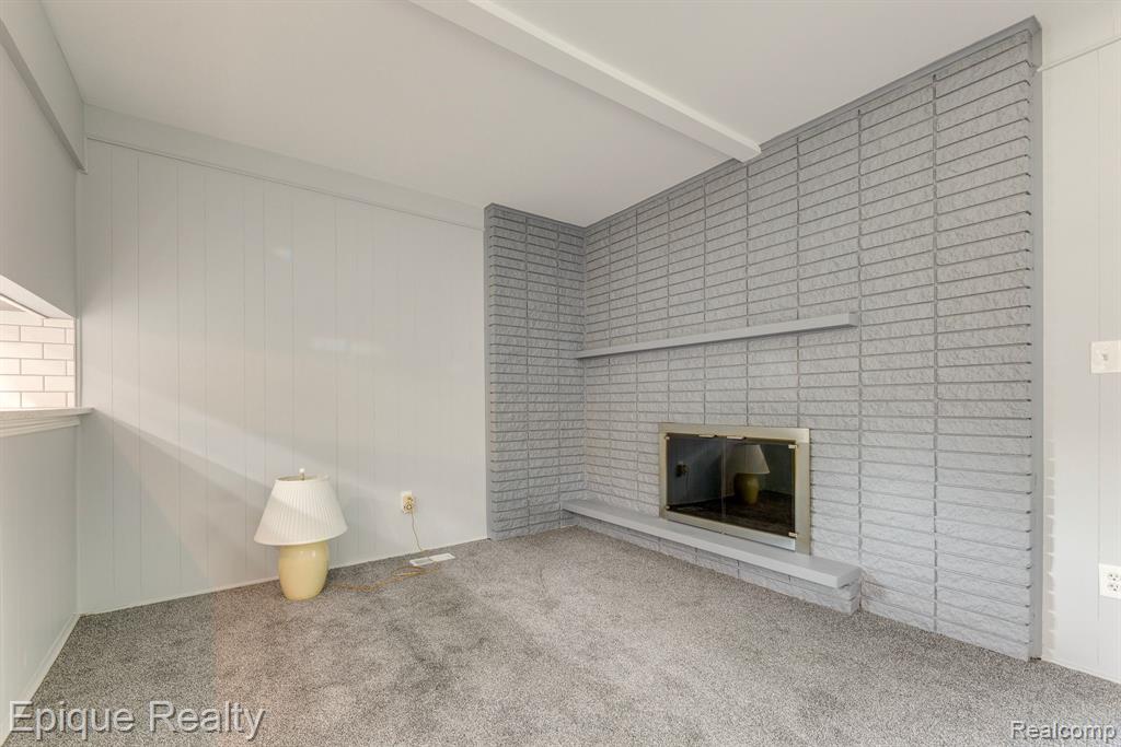 8641 Crestview Drive