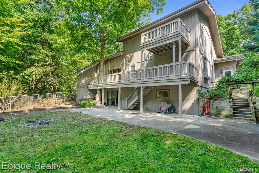 13095 Woodland Trail