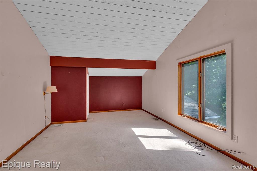 13095 Woodland Trail