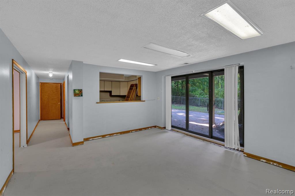 13095 Woodland Trail
