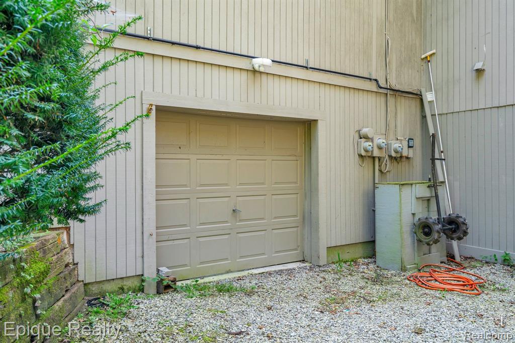 13095 Woodland Trail