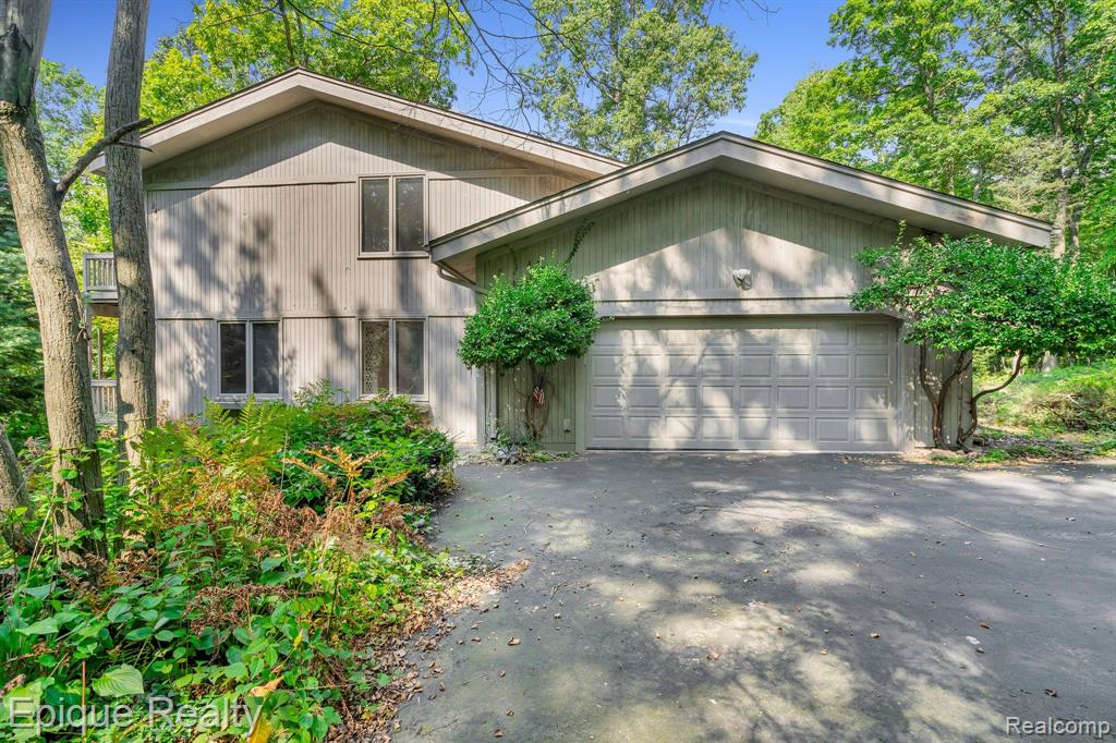 13095 Woodland Trail