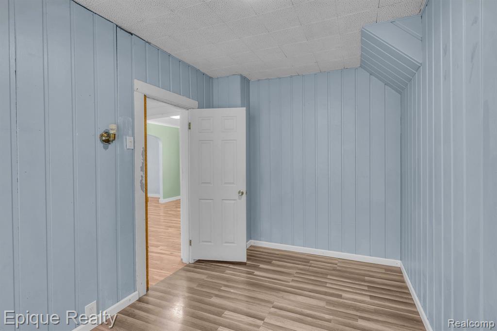 2306 N Bond Street