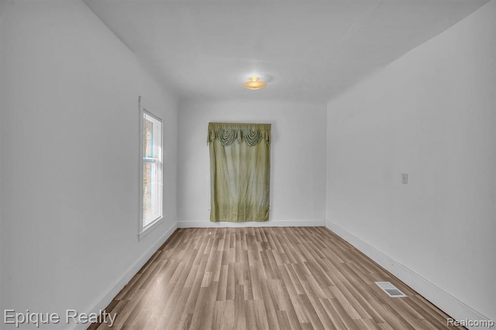 2306 N Bond Street