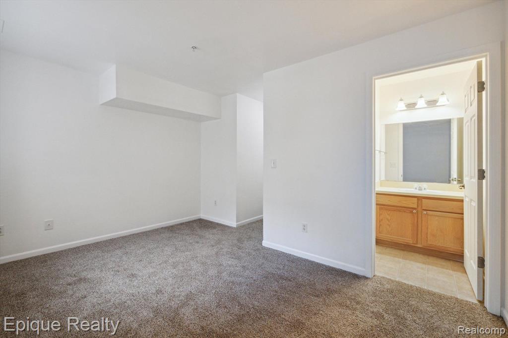61 Winder Street # 79