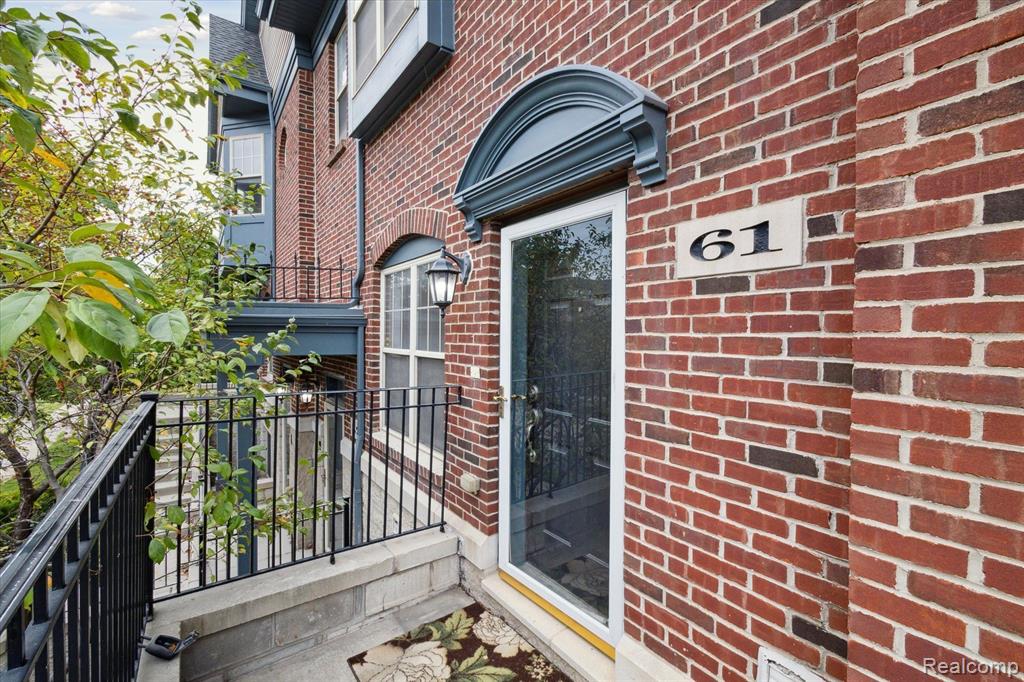 61 Winder Street # 79