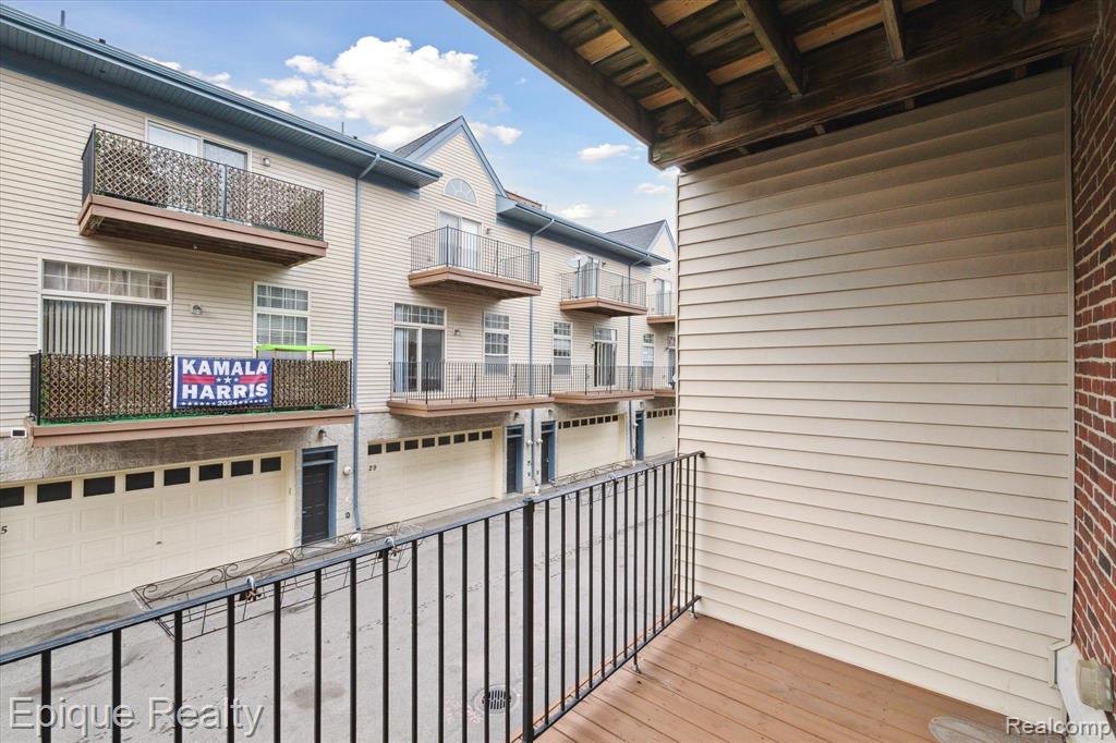 61 Winder Street # 79