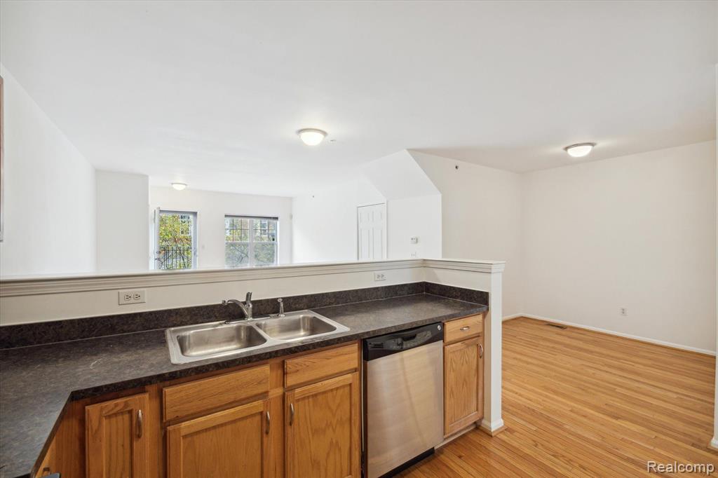 61 Winder Street # 79
