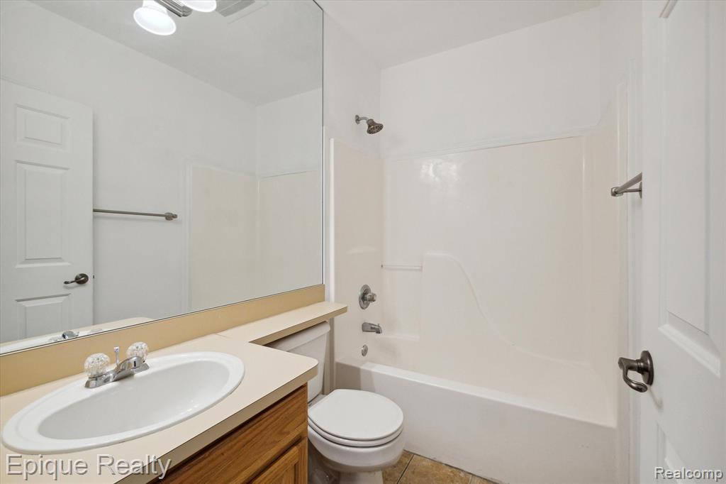 61 Winder Street # 79