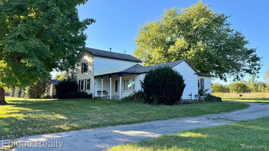 8075 Almont