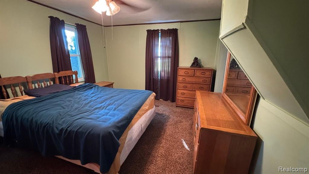 8075 Almont