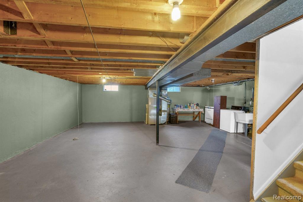 5173 Winshall Drive
