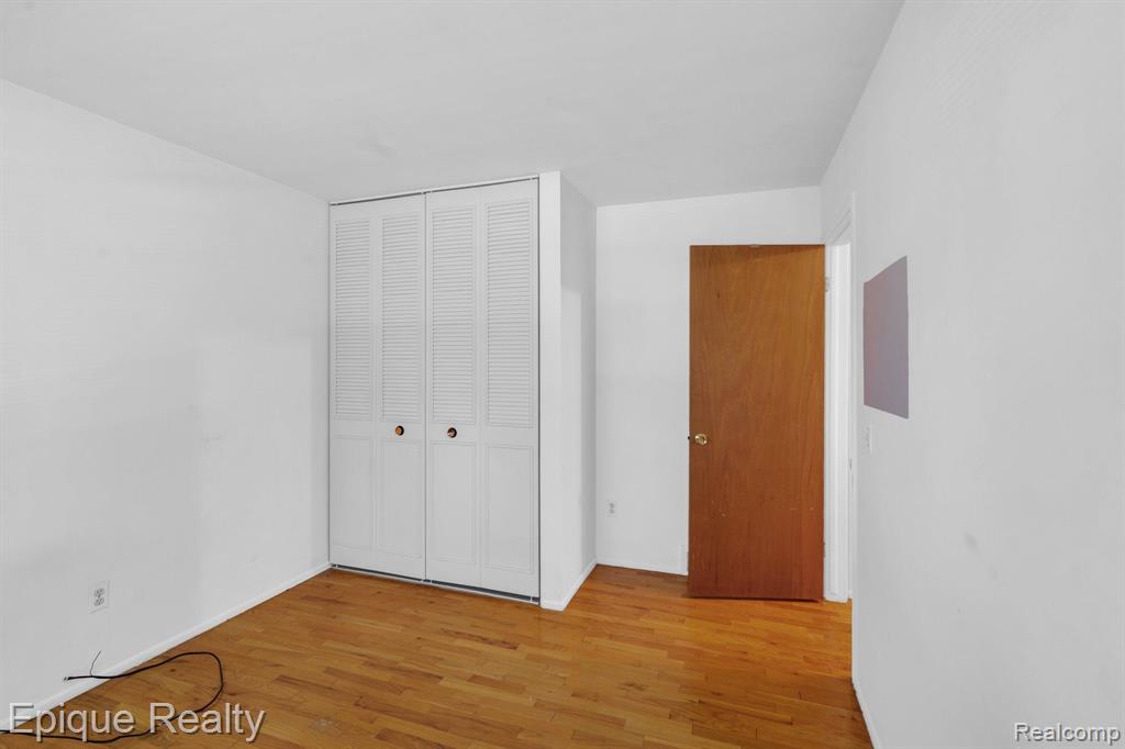 5173 Winshall Drive