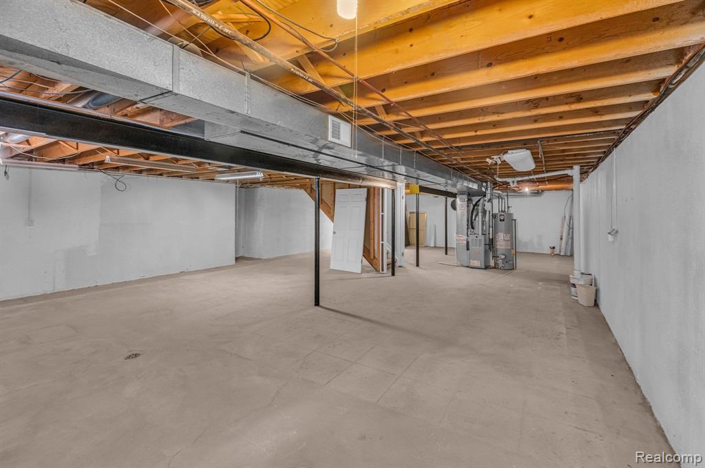 42225 Spruce Lane