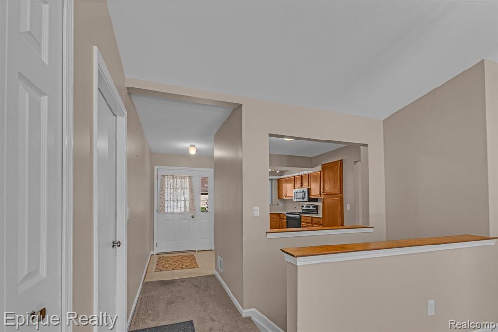 42225 Spruce Lane