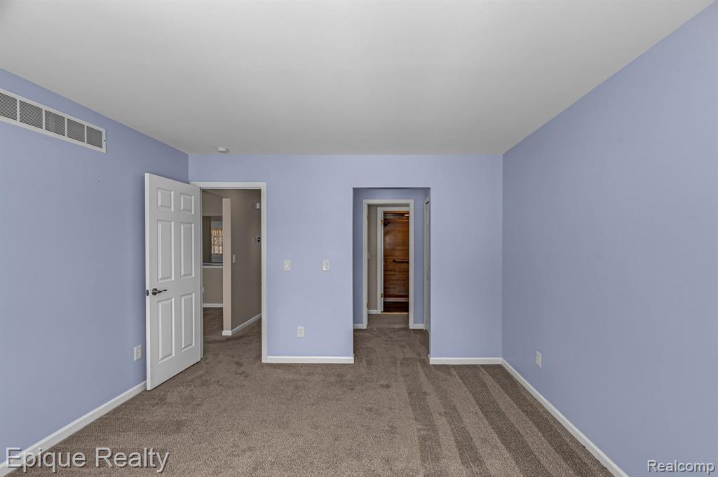 42225 Spruce Lane