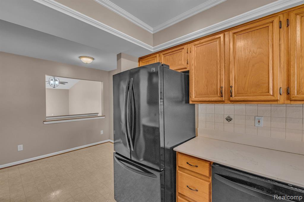 42225 Spruce Lane