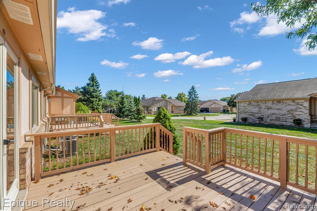 42225 Spruce Lane