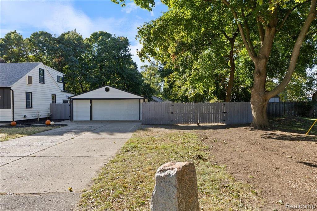 2349 Ellery Avenue