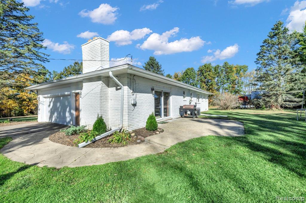 3330 N Tipsico Lake Road