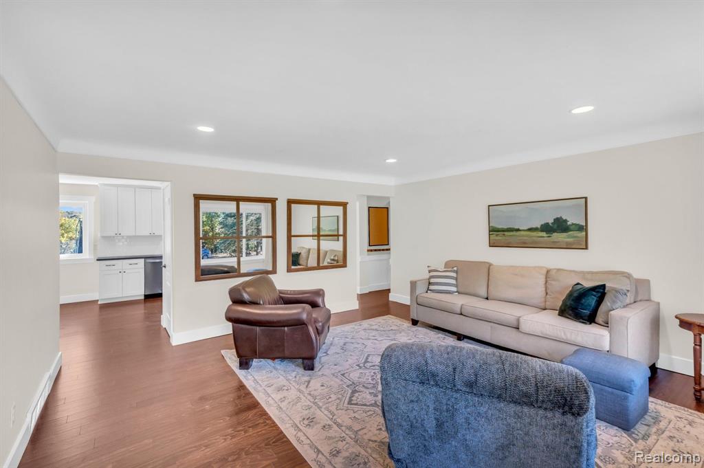3330 N Tipsico Lake Road