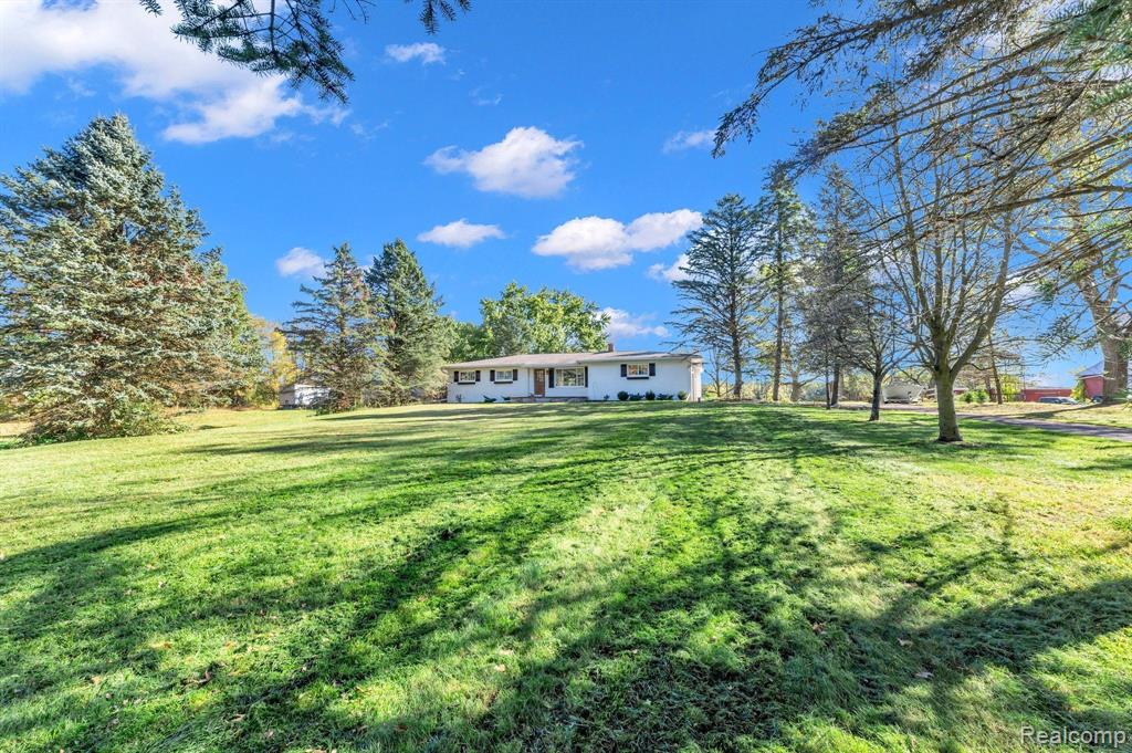 3330 N Tipsico Lake Road