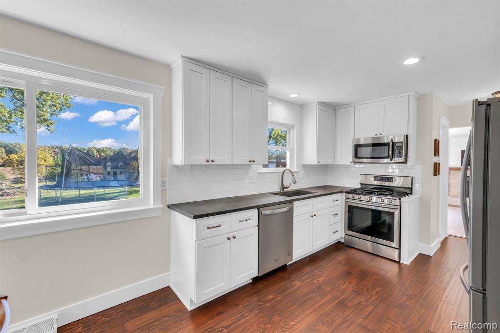 3330 N Tipsico Lake Road