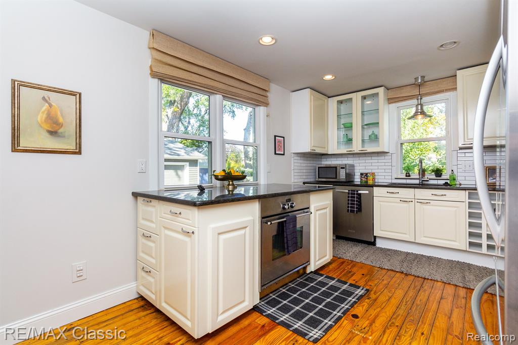 3172 Parker Drive