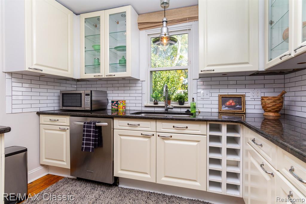 3172 Parker Drive